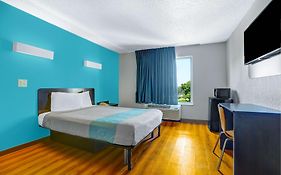 Motel 6-Raleigh, Nc - North